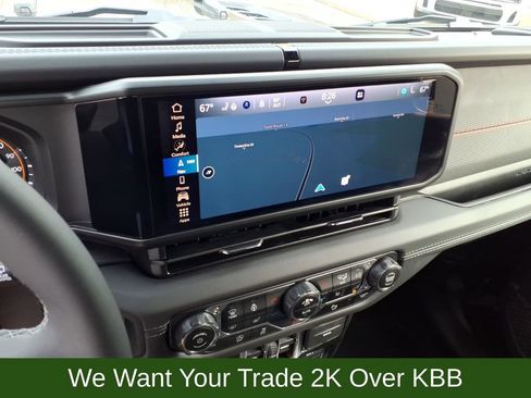 Used 2025 Jeep Wrangler Unlimited Rubicon image 17