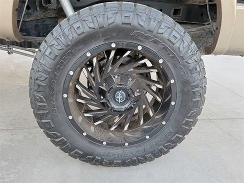 Used 2013 Ford F150 King Ranch w/ King Ranch Luxury Pkg image 10