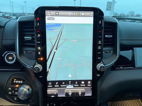 New 2026 RAM 1500 Laramie AWD/4WD image 19