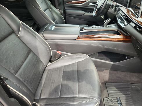 Certified 2022 Cadillac Escalade Premium Luxury RWD image 12