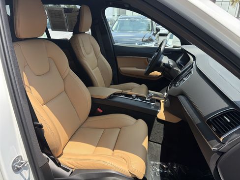 Certified 2024 Volvo XC90 B6 Ultimate AWD/4WD image 35