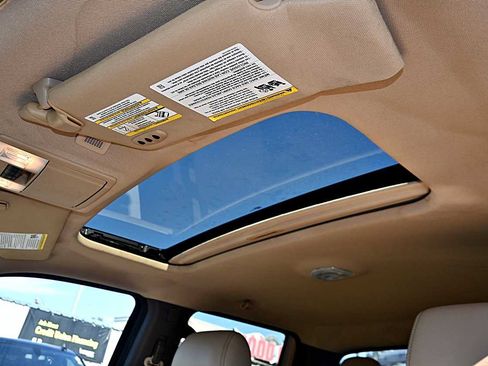 Used 2014 Ford F150 Lariat w/ Equipment Group 502A Luxury AWD/4WD image 19