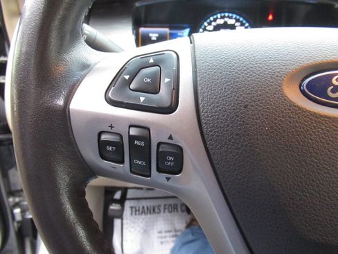 Used 2015 Ford Taurus SEL w/ Equipment Group 201A image 22