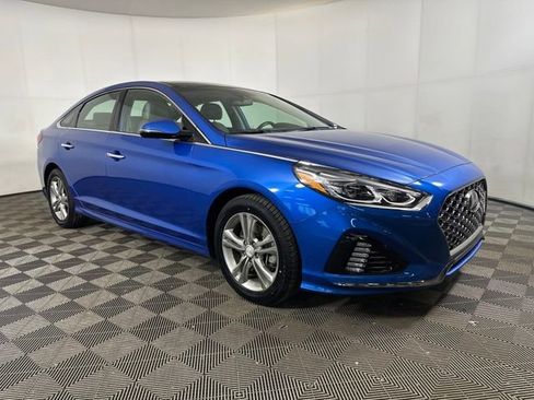 Used 2019 Hyundai Sonata Limited w/ Ultimate Package 04 image 2