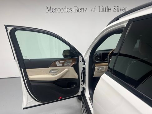 Used 2023 Mercedes-Benz GLE 350 4MATIC image 17