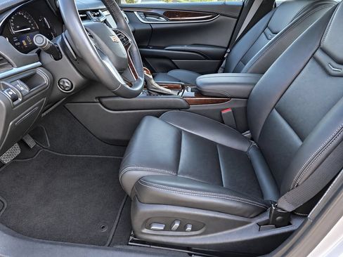 Used 2017 Cadillac XTS Luxury FWD image 15