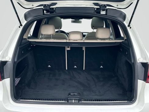 Used 2021 Mercedes-Benz GLC 300 4MATIC image 19