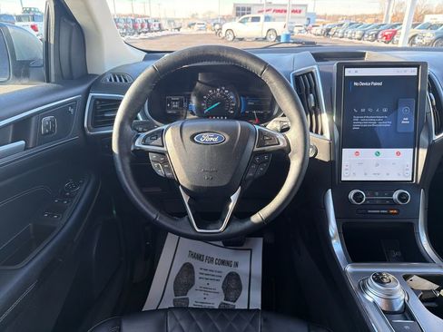 Used 2024 Ford Edge Titanium image 13