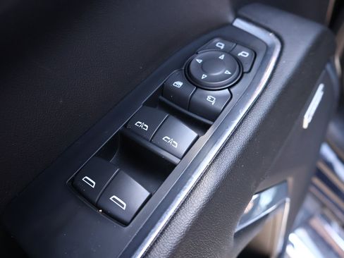 Used 2023 Chevrolet Silverado 1500 LTZ AWD/4WD image 8