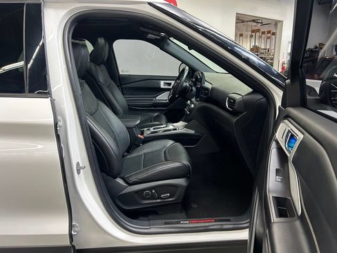 Used 2020 Ford Explorer ST w/ Premium Technology Package AWD/4WD image 13