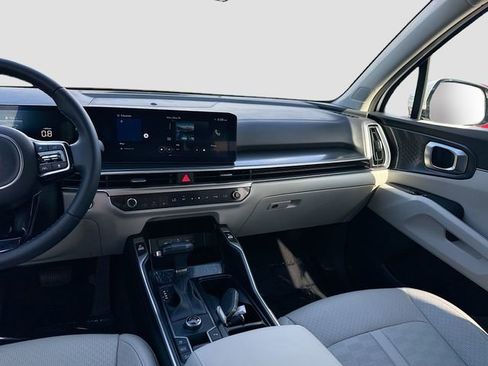 Used 2025 Kia Sorento S w/ Panoramic Sunroof Package FWD image 23