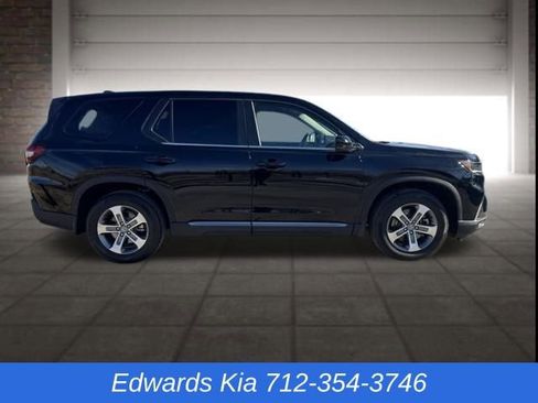 Used 2025 Honda Pilot EX-L image 2