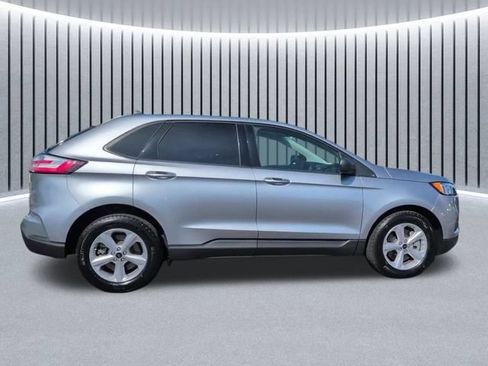 Used 2024 Ford Edge SE AWD/4WD image 3