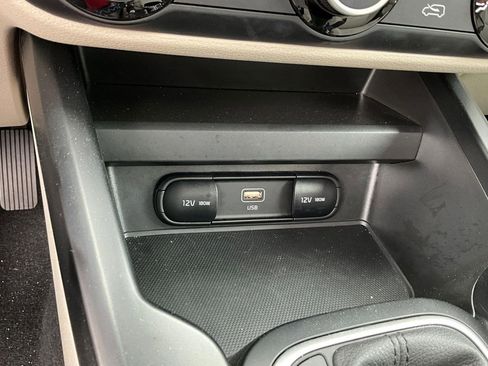 Used 2025 Kia Soul LX FWD image 15