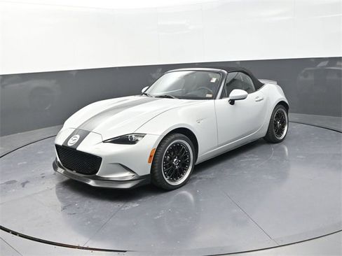 Used 2016 MAZDA MX-5 Miata Grand Touring image 3