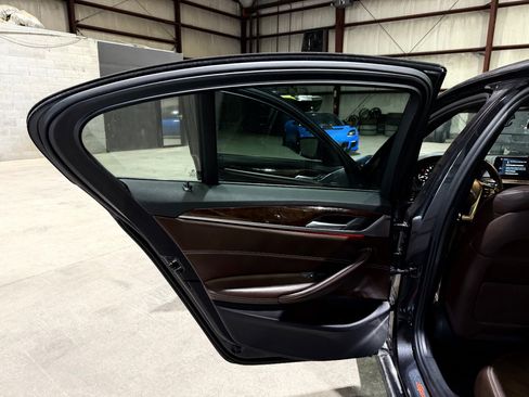 Used 2017 BMW 530i RWD image 15