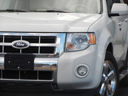 Used 2011 Ford Escape Limited FWD image 5