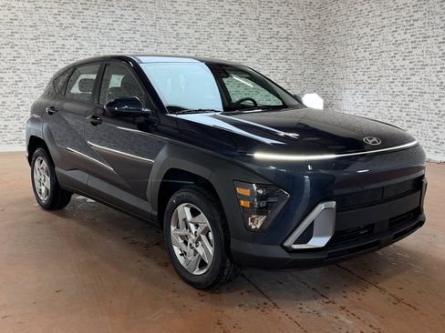 New 2026 Hyundai Kona SE image 1