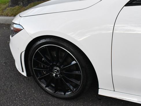 Used 2020 Mercedes-Benz CLA 250 image 17