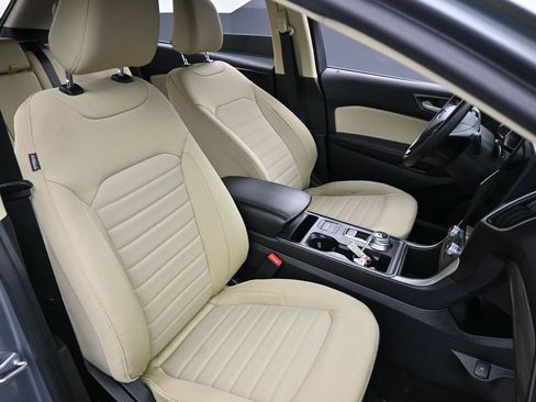 Used 2024 Ford Edge SE image 36