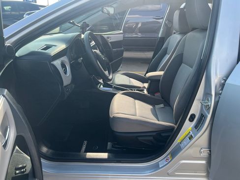 Used 2017 Toyota Corolla LE FWD image 12