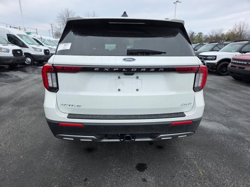 New 2026 Ford Explorer Active w/ Active Comfort Package image 4