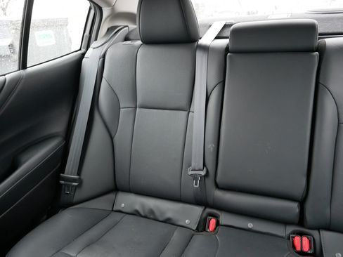 Used 2023 Subaru Legacy Limited image 12