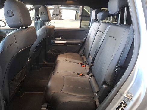 Used 2026 Mercedes-Benz GLB 250 4MATIC image 8