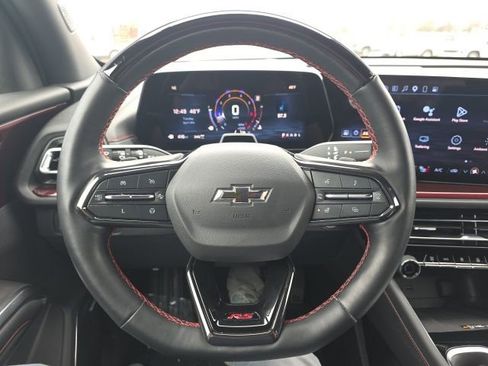 Used 2024 Chevrolet Traverse RS image 28