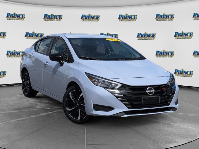 Used 2024 Nissan Versa SR FWD image 3