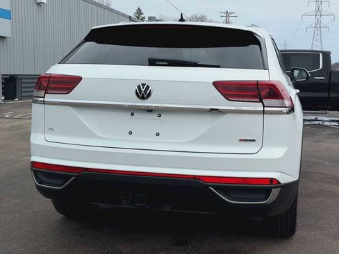 Used 2020 Volkswagen Atlas Cross Sport SEL image 3