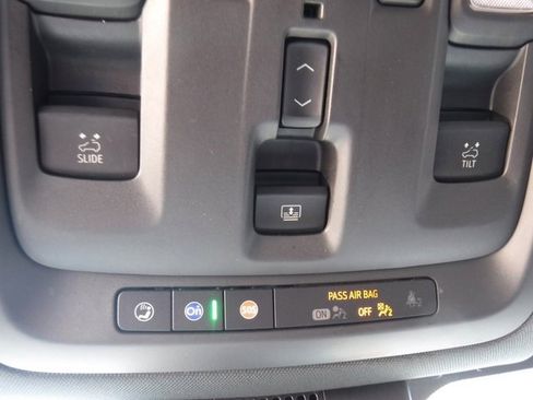 Used 2023 Chevrolet Tahoe Premier image 35