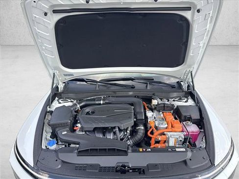 Certified 2025 Hyundai Sonata Limited FWD image 17