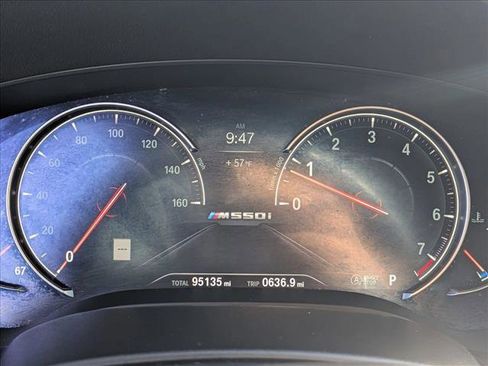 Used 2018 BMW M550i xDrive image 11