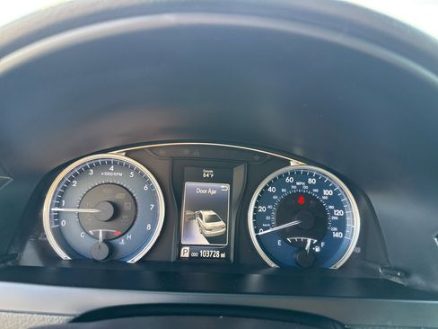 Used 2017 Toyota Camry XLE image 16