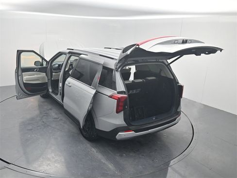 Certified 2025 Kia Carnival EX image 52