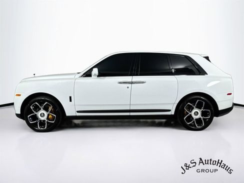 Used 2022 Rolls-Royce Cullinan Black Badge w/ Dark Exterior Package AWD/4WD image 4