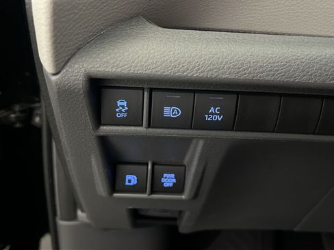 Used 2024 Toyota Sienna XLE w/ XLE Plus Package FWD image 37