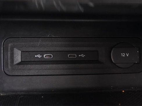 Used 2023 Volkswagen Atlas Cross Sport SE image 16