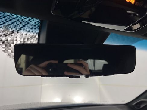 Used 2022 Toyota Venza Limited image 74