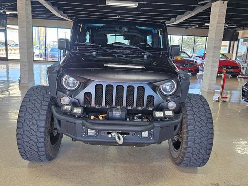 Used 2016 Jeep Wrangler Unlimited Sahara w/ Max Tow Package AWD/4WD image 2
