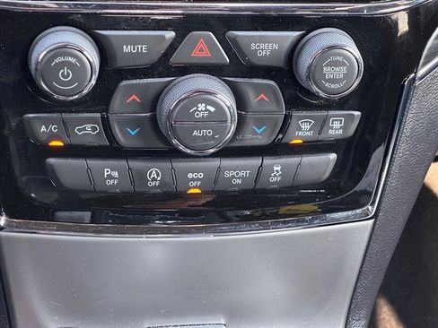 Used 2020 Jeep Grand Cherokee Limited image 26