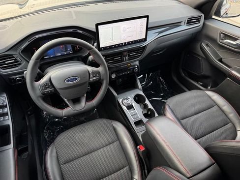 Used 2023 Ford Escape ST-Line w/ Tech Pack #1 AWD/4WD image 10