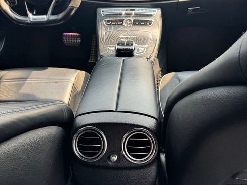 Used 2018 Mercedes-Benz E 63 AMG S image 33