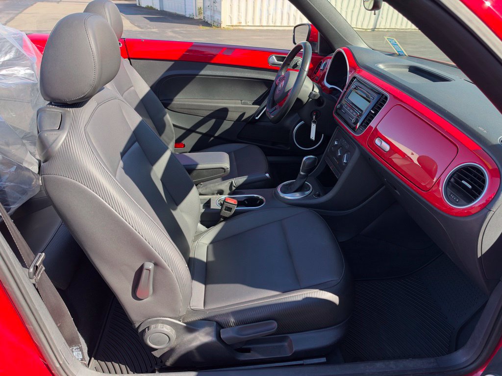 Used 2015 Volkswagen Beetle 1.8T FWD image 11