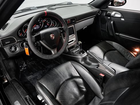 Used 2007 Porsche 911 Carrera RWD image 9