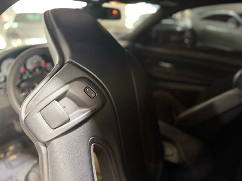 Used 2019 BMW M4 CS image 17