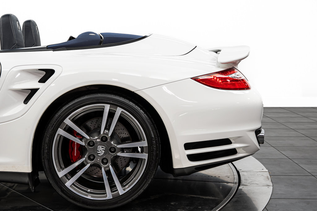 Used 2010 Porsche 911 Turbo AWD/4WD image 18