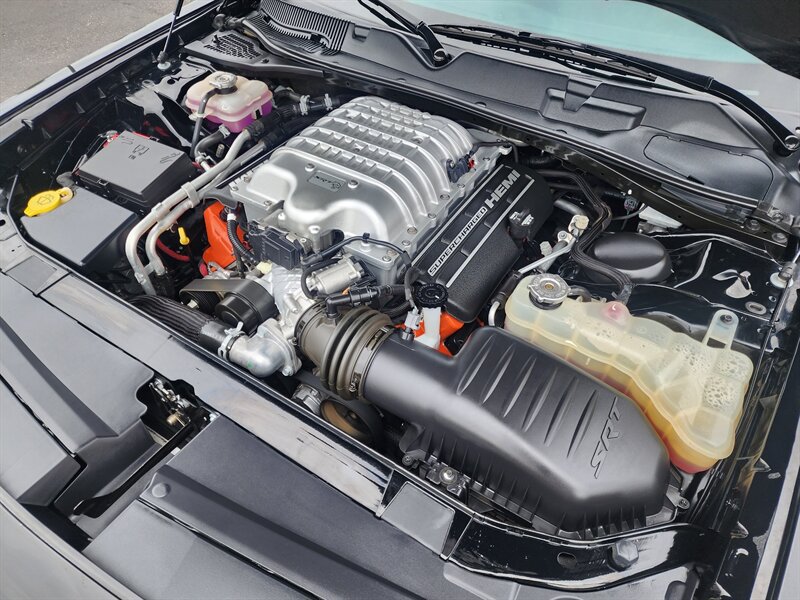 Used 2017 Dodge Challenger SRT Hellcat RWD image 9