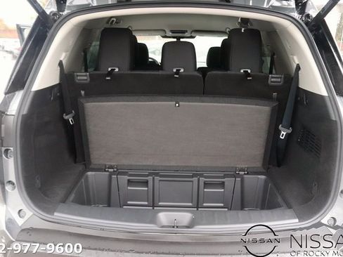 New 2025 Nissan Pathfinder SV image 15